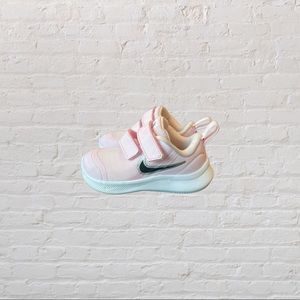 Toddler girl Nike shoe